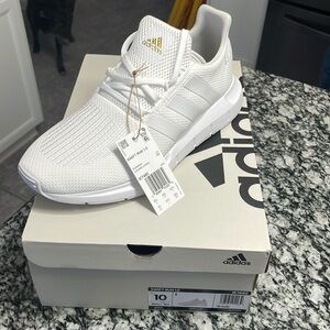 Women’s Adidas swift run 1.0.